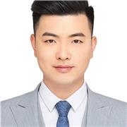 Hola, me llamo Julio Yang, soy de China, hablo español y chino, trabajaba en Sudamérica 7 años como un intérprete, puedo dar clases a los españoles, también puedo ser un asistente de clases de castellano para estudiantes chinos.